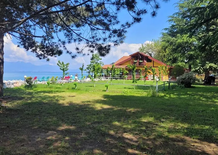 Villa Art Colony
